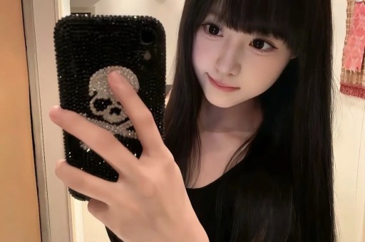 网红直播卖惨翻车虚假深情割韭菜这出戏演砸了! 网红直播卖惨翻车虚假深情割韭菜这出戏演砸了!